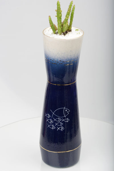 Vase : A Mother's Love