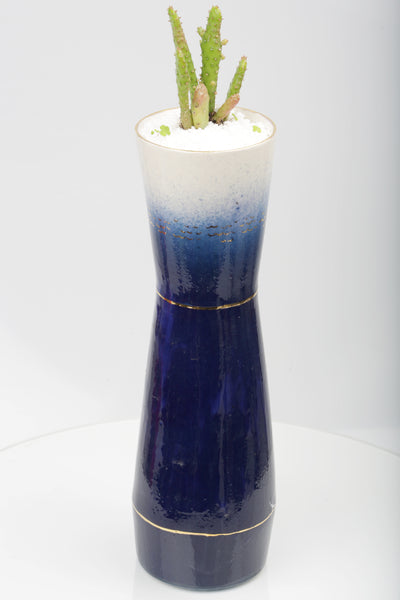 Vase : A Mother's Love