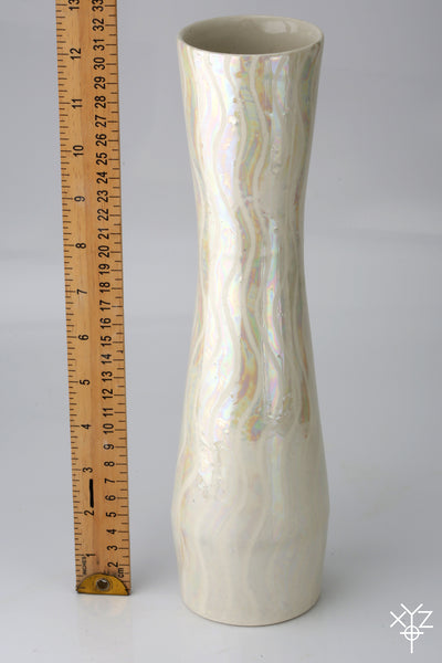 Vase : Mother of Pearl : Wave Lines