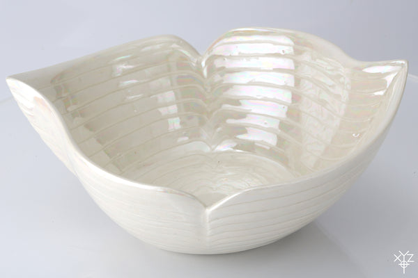 Serving Dish : Pearl Love Boat Serving Dish