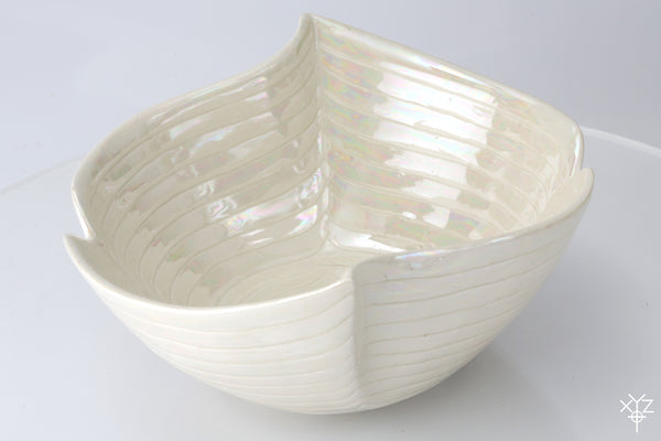 Serving Dish : Pearl Love Boat Serving Dish