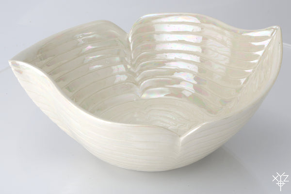 Serving Dish : Pearl Love Boat Serving Dish