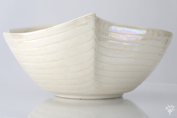 Serving Dish : Pearl Love Boat Serving Dish