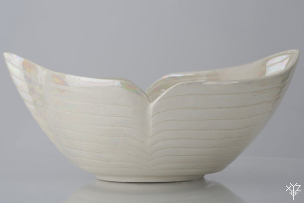 Serving Dish : Pearl Love Boat Serving Dish