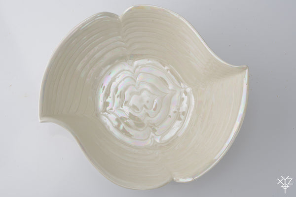 Serving Dish : Pearl Love Boat Serving Dish